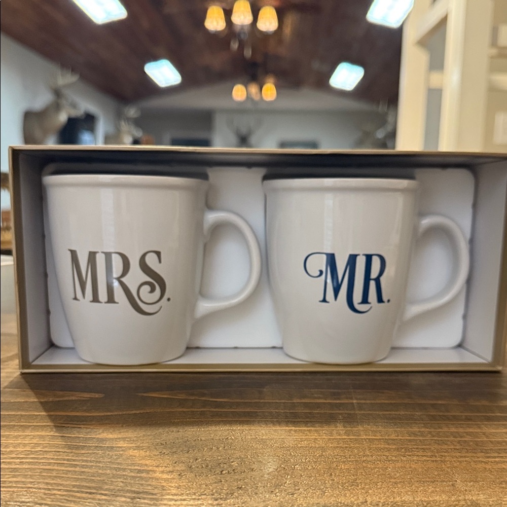 White and Blue Mr. & Mrs. Mug Set